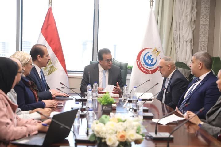 وزير الصحة يبحث مع “أبوت” تعزيز التعاون في تطوير المختبرات الطبية وبرامج الرعاية الصحية