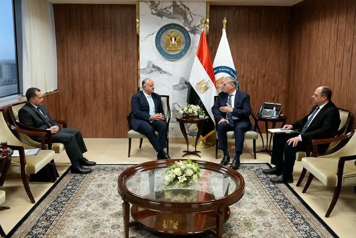 وزير البترول يبحث مع شركة “بي بي” خطط الحفر والاستثمار في مصر