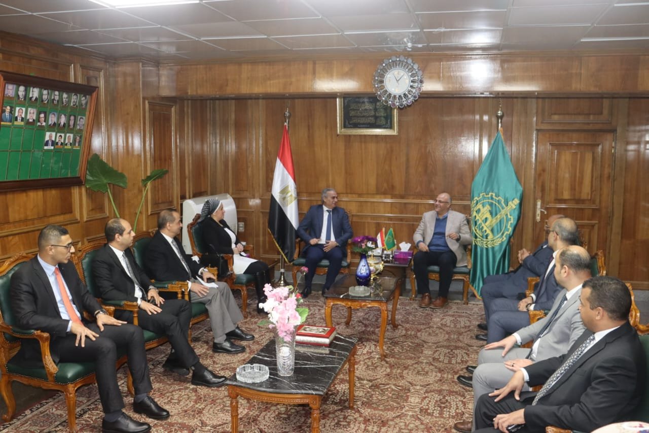 رئيس جهاز حماية المستهلك ومحافظ القليوبية يبحثان آليات ضبط الأسواق وأسعار السلع استعدادًا لشهر رمضان