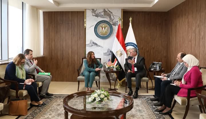 “البترول” تبحث تعزيز التعاون مع الشركات الأمريكية بمشروعات كفاءة الطاقة وخفض الانبعاثات