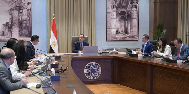 مدبولي: طرح كراسة شروط “مربع الوزارات” خلال شهرين وإحياء القاهرة الخديوية
