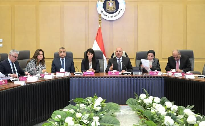 نائب رئيس مجلس الوزراء للصناعة يترأس الاجتماع الـ19 للمجموعة الوزارية للتنمية الصناعية
