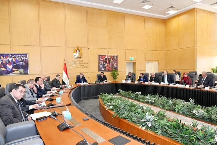 وزير الإسكان: مد فترة الإعفاء بنسبة 70% من غرامات التأخير للمستحقات المالية للوحدات والمحال والأراضي والفيلات بالمدن الجديدة