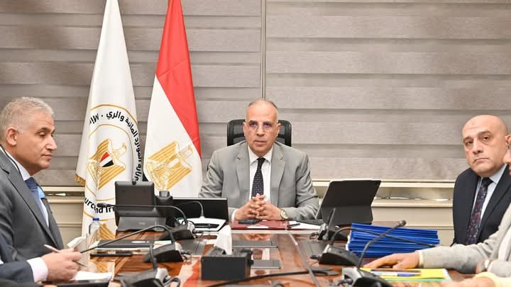 وزير الري يتابع تطوير قطاع المياه الجوفية ويطلق خطة للحوكمة الإلكترونية وتحسين كفاءة الإدارة