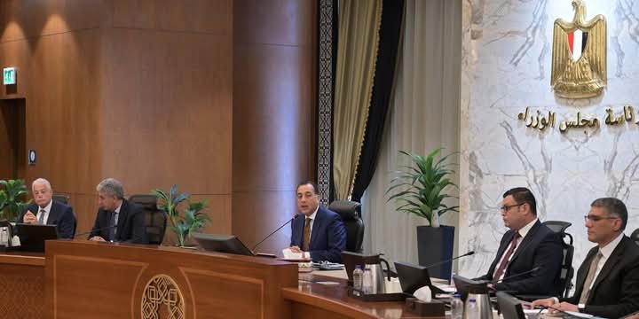 رئيس الوزراء يتابع أعمال تطوير منطقة الأهرامات ومخطط إحياء نزلة السمان كمقصد سياحي عالمي