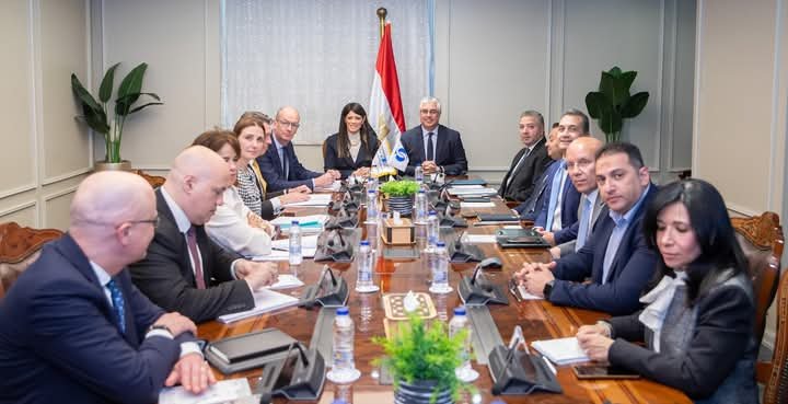 “اقتصادية قناة السويس” تطلق رسميًا خدمات الشباك الواحد الرقمية بالتعاون مع البنك الأوروبي لتعزيز التحول الرقمي وجذب الاستثمار