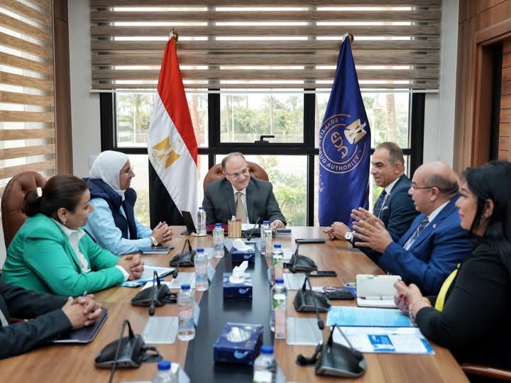 رئيس هيئة الدواء يبحث مع “ميكرز” آليات دعم التصنيع المحلي للمستلزمات الطبية