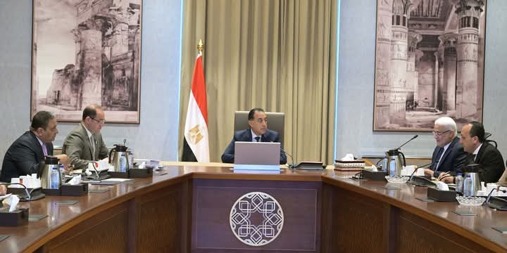 رئيس الوزراء يُتابع الموقف المالي لهيئة التأمين الاجتماعي واستثمارات صندوقها الاستثماري