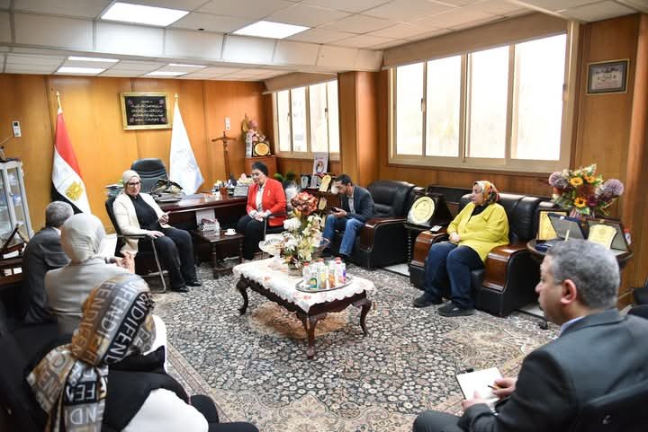 “الصحة” تبحث التوسع في مبادرة “الألف يوم الذهبية” بمشاركة القطاع الخاص وتحذر من الولادات القيصرية غير المبررة