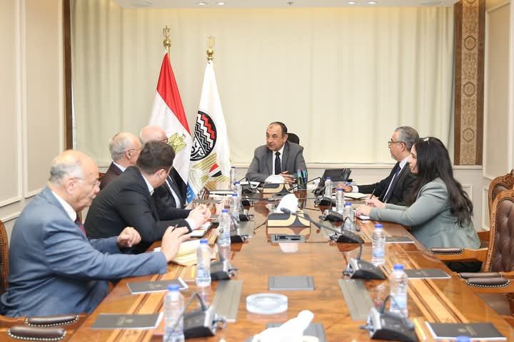 وزير قطاع الأعمال يبحث مع “تكنيب إنرجيز” الإيطالية فرص التعاون في قطاعات الصناعة والطاقة