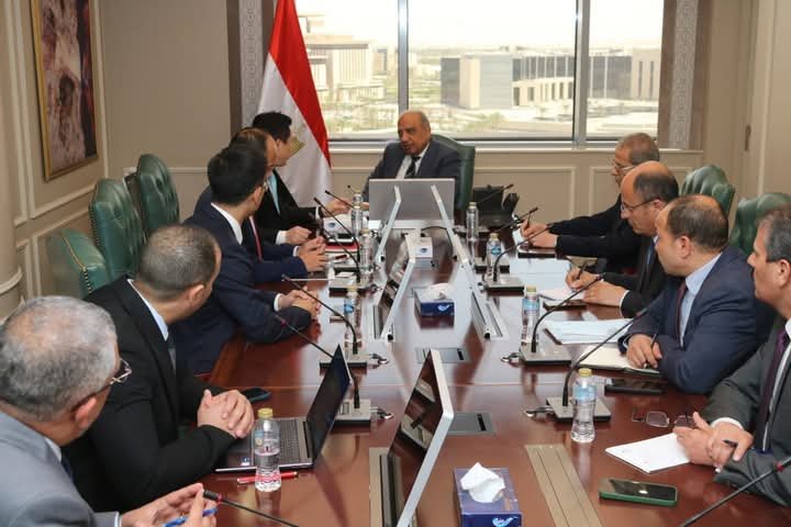 وزير الكهرباء يبحث مع “هواوي” تعزيز التعاون في الطاقة المتجددة والتخزين الذكي ضمن خطة التحول الرقمي