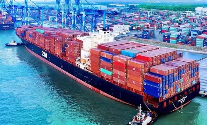 “ZIM” تدفع 3.7 مليون دولار لـ”سامسونج” بسبب انتهاك قانون الشحن الأمريكي