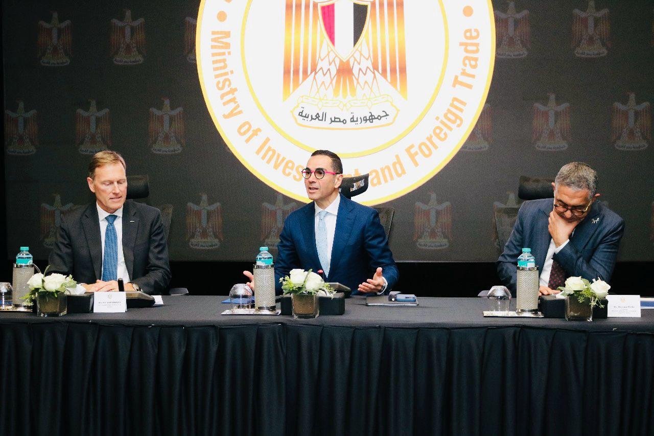 وزير الاستثمار يلتقي وفدًا من كبرى الشركات الفرنسية لبحث تعزيز التعاون الاقتصادي