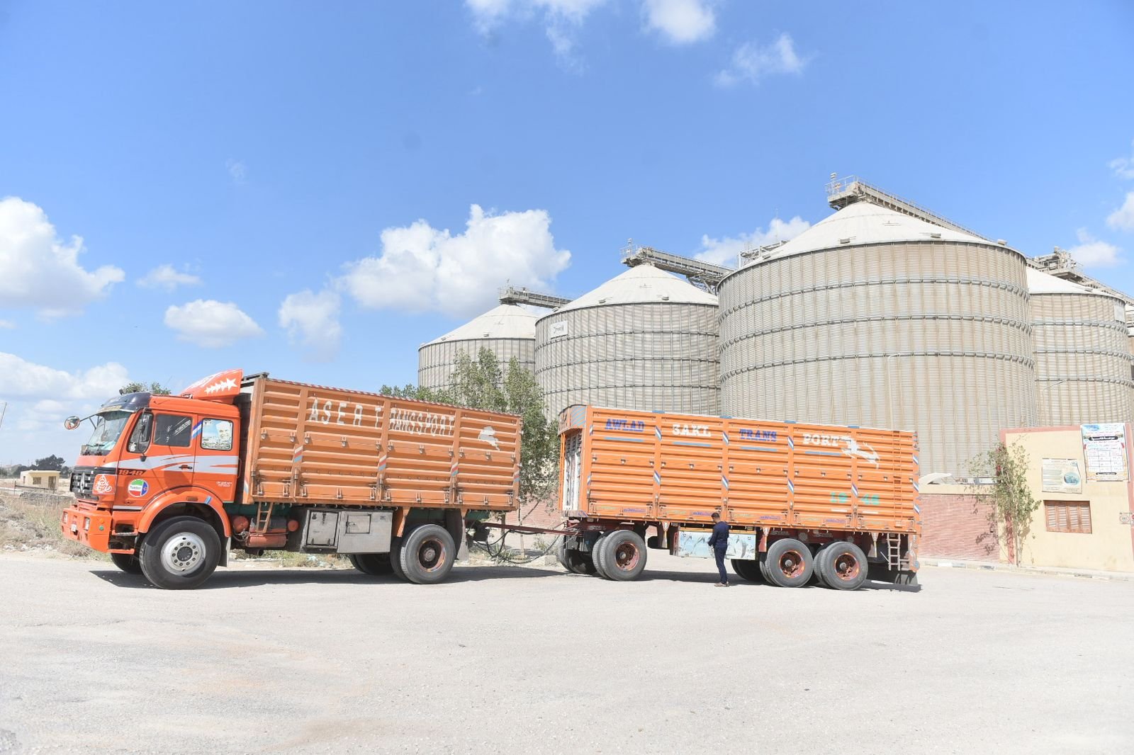 الكميات المستلمة من القمح المحلي في الفيوم تبلغ 360 طنًا ووزارة التموين تعلن عن سعر توريد القمح لعام 2025