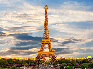 فرنسا تجدد دعوتها للشركات المحلية بتعليق الاستثمار في أمريكا