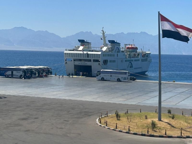 إعادة فتح ميناء نويبع البحري واستمرار غلق ميناء الغردقة لسوء الأحوال الجوية