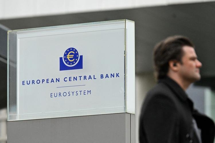 المركزي الأوروبي: تفاؤل الأسواق المالية لا ينسجم مع المخاطر الجيوسياسية والتجارية المتصاعدة