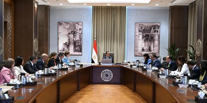 رئيس الوزراء يبحث مع رئيسة البنك الأوروبي لإعادة الإعمار والتنمية تعزيز دعم الاقتصاد المصري والقطاع الخاص