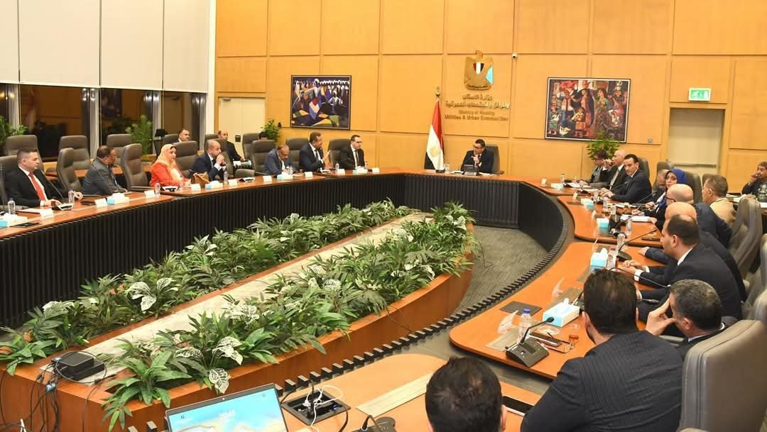 وزير الإسكان يلتقي مجلس إدارة غرفة صناعة التطوير العقاري باتحاد الصناعات المصرية
