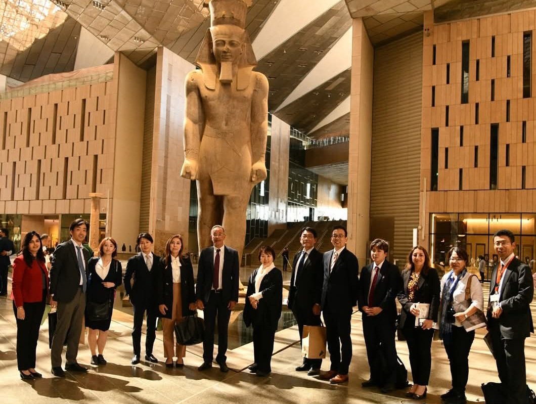 المتحف المصري الكبير يستقبل رئيس جمهورية جزر القمر ووزيرة التعليم والثقافة اليابانية