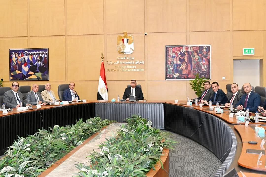 وزير الإسكان يعقد اجتماعًا لمتابعة مشروع تطوير موقع التجلي الأعظم