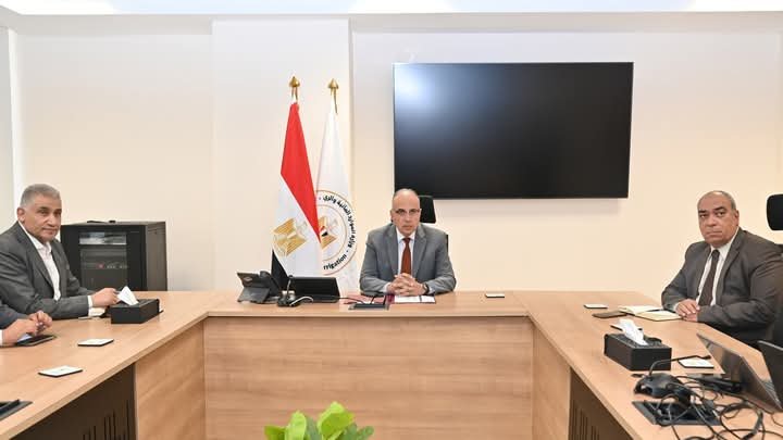 وزير الري يتابع المرحلة الأولى من منظومة التراخيص الإلكترونية للمياه الجوفية
