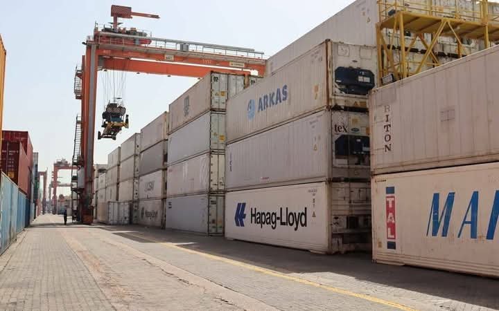 البورصة تعلن تنفيذ صفقة على الإسكندرية لتداول الحاويات بـ1.16 مليار جنيه