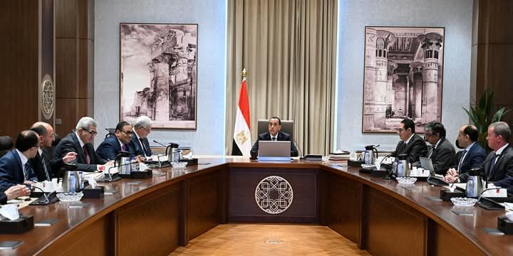 رئيس الوزراء يلتقى وفد جامعة أكسفورد