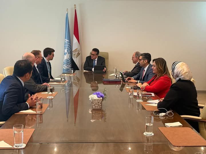 وزير الصحة يبحث مع “جنرال إلكتريك” للرعاية الصحية تعزيز التعاون في التصنيع المحلي ونقل التكنولوجيا