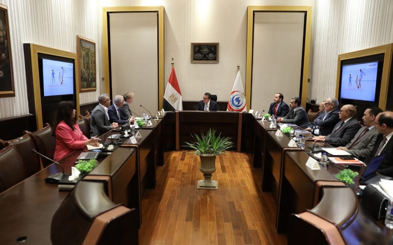 تنفيذًا لرؤية الدولة بالاستثمار في رأس المال البشري.. وزير الصحة يبحث التوسع في تدريب الأطباء وإرسال وفود لألمانيا لرفع الكفاءة المهنية
