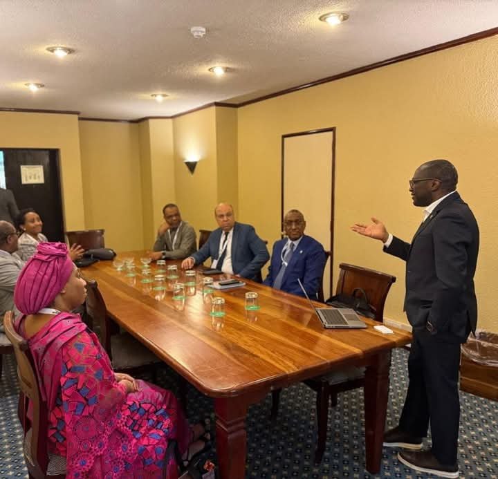 وزير الطيران يبحث مع “بوينج” تعزيز التعاون في السلامة الجوية والتحول البيئي خلال “أسبوع أفريقيا للطيران 2025”