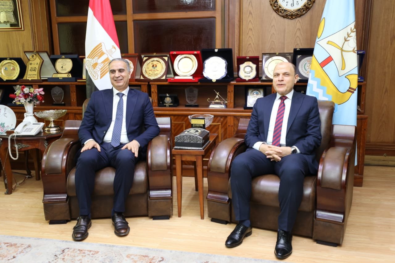 “حماية المستهلك” ومحافظة كفر الشيخ يبحثان آليات ضبط الأسواق ومتابعة توافر السلع بأسعار مخفضة