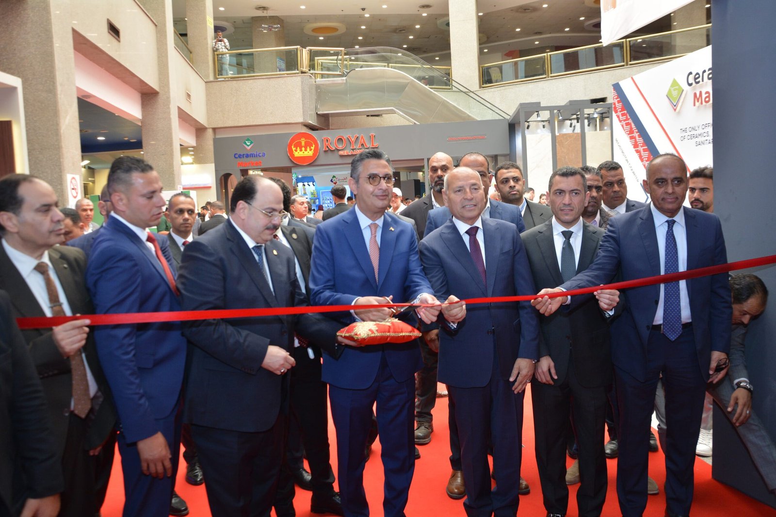 وزير التموين ومحافظ القاهرة يفتتحان معرضي “سيراميكا ماركت 2025″ و”هومكس” للتشطيبات بمركز القاهرة الدولي للمؤتمرات