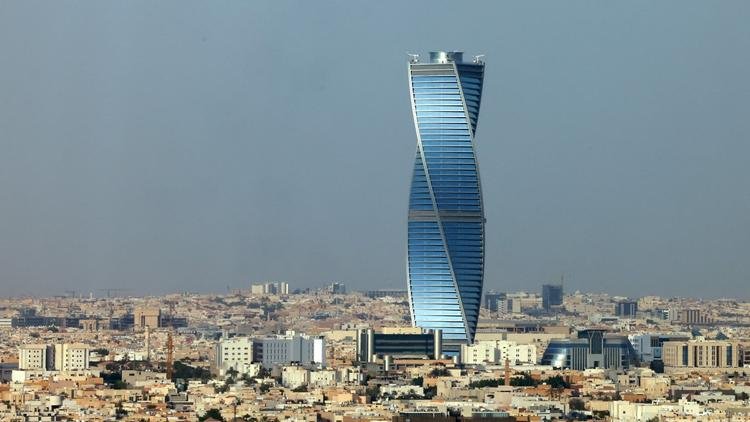 السعودية تسجّل عجزًا ماليًا بـ15.65 مليار دولار في الربع الأول من 2025 بسبب تراجع إيرادات النفط