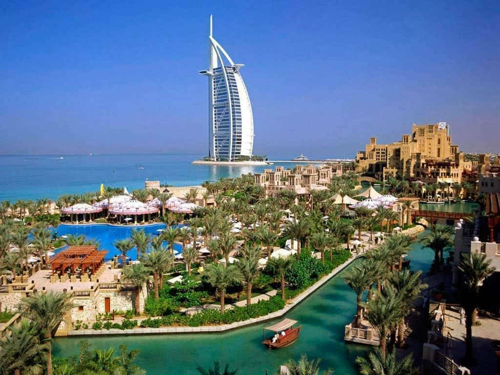 الإمارات تستحوذ على ثلث إنفاق السياح الدوليين في الشرق الأوسط