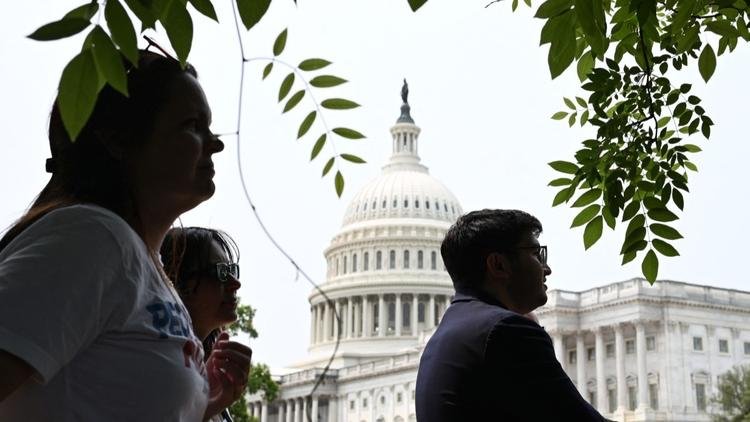 تباطؤ طفيف في التوظيف بالولايات المتحدة خلال مايو رغم تجاوز التوقعات