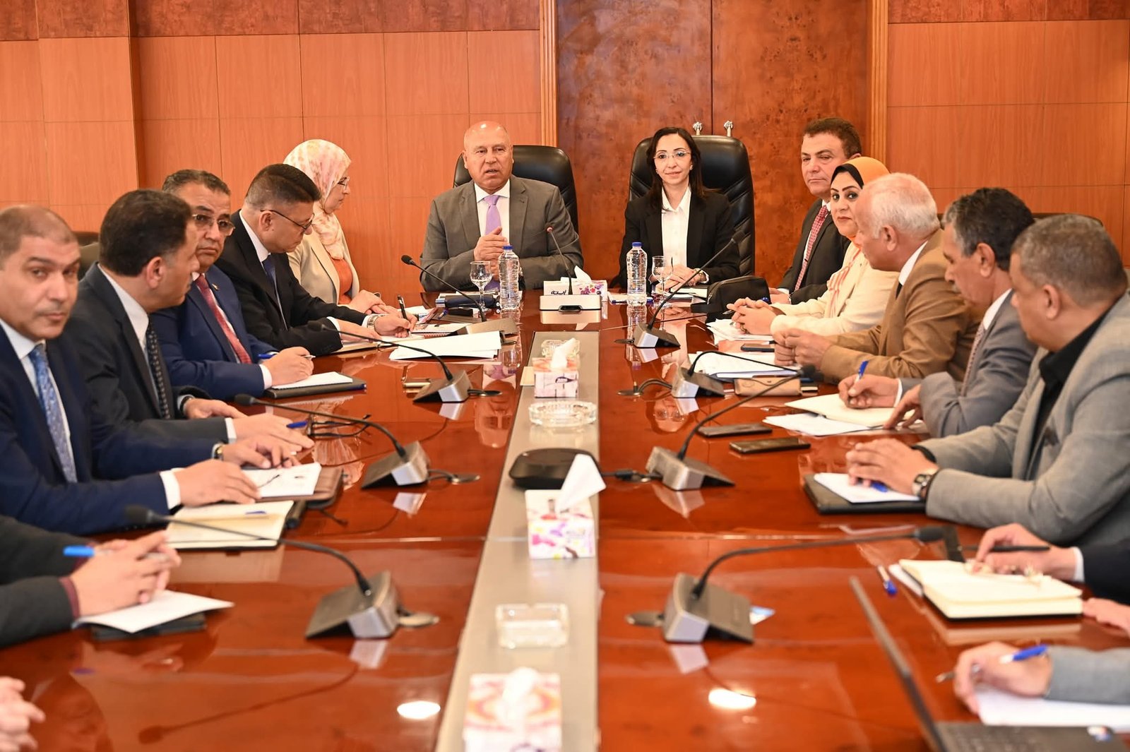 “كامل الوزير”: لا مشروعات صناعية على أراضٍ زراعية.. وحلول عاجلة لمشكلات الكهرباء والنقل بوادي النطرون