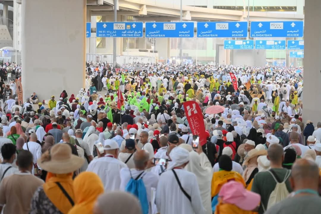 بعثة حج “الجمعيات الأهلية” تتابع إقامة الحجاج في منى خلال أيام التشريق
