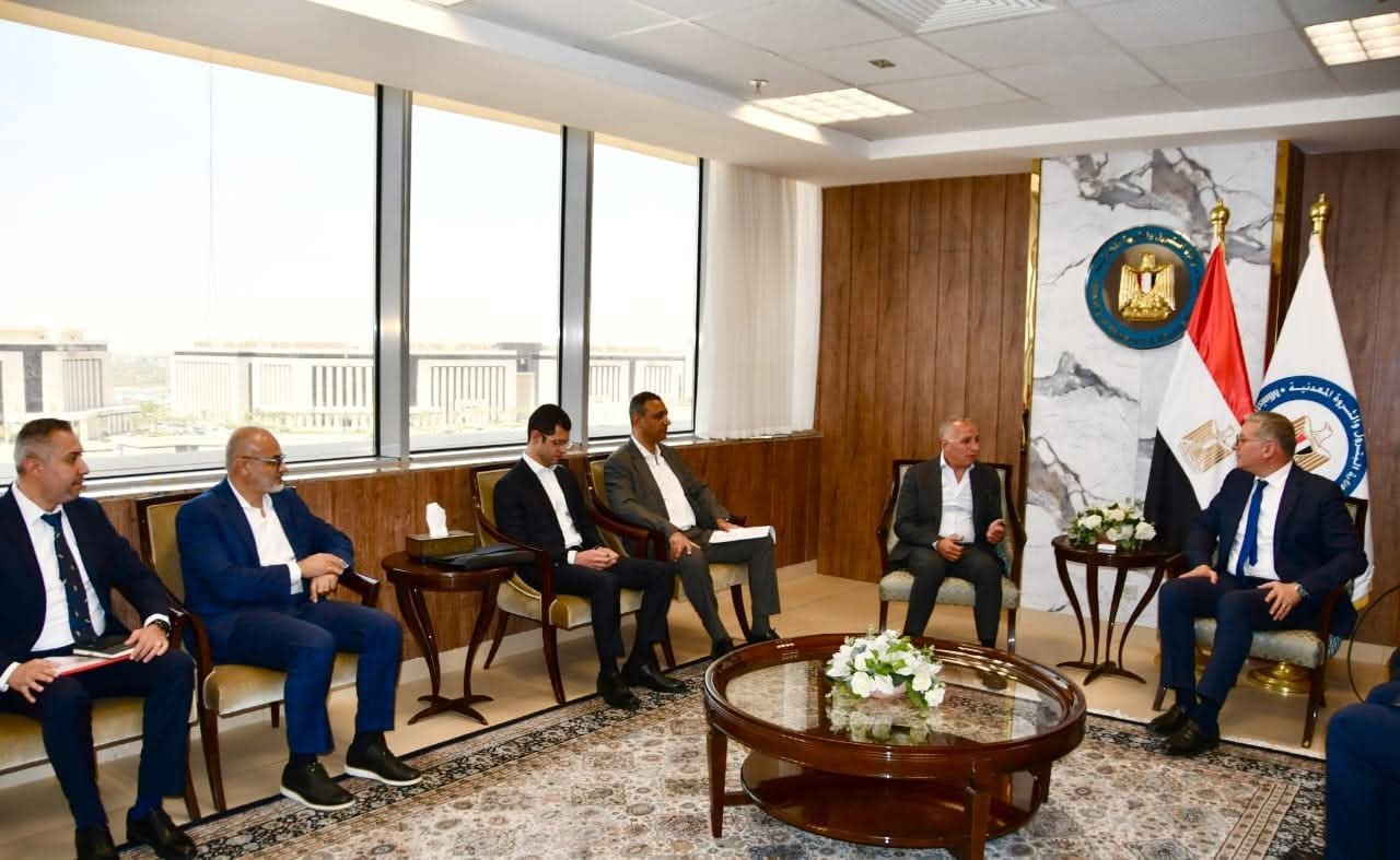 “البترول”: بحث فرص استثمار جديدة مع “السويدي إليكتريك” في التعدين والطاقة الخضراء