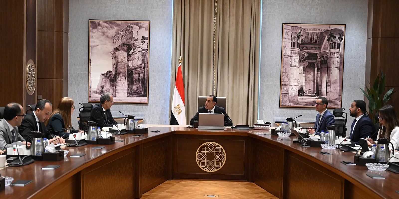 رئيس الوزراء: طرح فرص جديدة في قطاع الاتصالات ضمن برنامج الطروحات الحكومية لتشجيع مشاركة القطاع الخاص