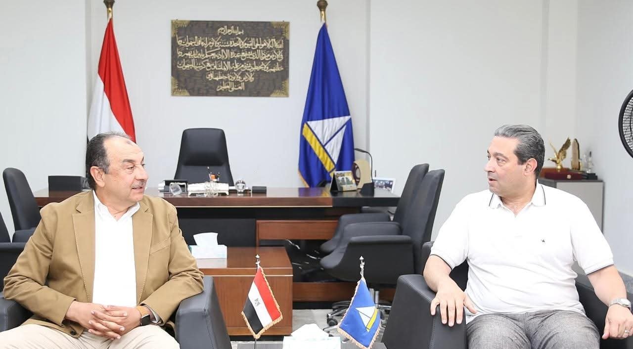 وزير قطاع الأعمال يزور دمياط ويبحث مع المحافظ سبل تطوير المنشآت الصناعية والفندقية التابعة للوزارة