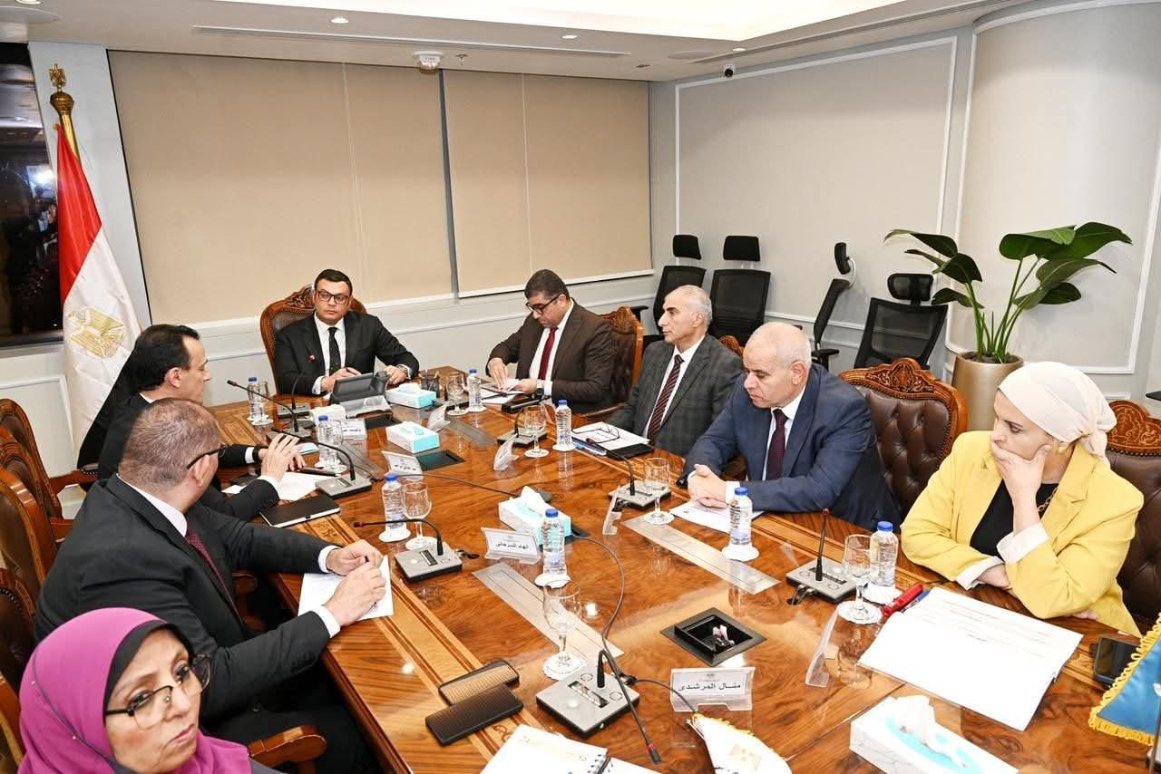 وزير الإسكان يتابع موقف مبادرتي “بيتك في مصر” و”بيت الوطن” للمصريين بالخارج