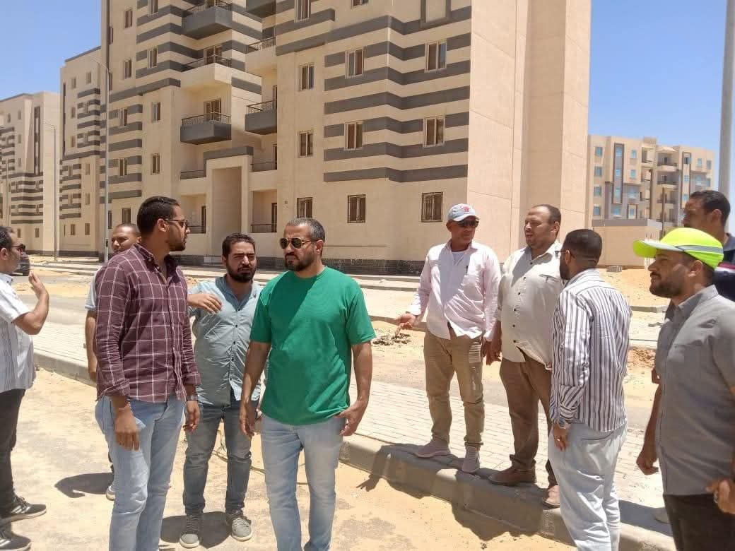 وزير الإسكان يتابع سير العمل بالمشروعات السكنية بمدن بدر ودمياط وبني سويف وأكتوبر الجديدة