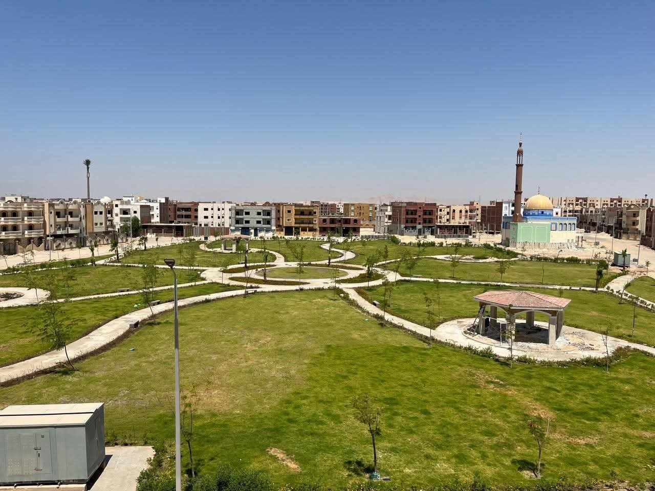 وزير الإسكان يتابع موقف المشروعات السكنية والبنية الأساسية والتطوير بعدة مدن بالصعيد