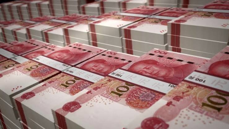 اليوان الصيني يتعافى من أدنى مستوى في أسبوعين وسط مشهد مرتبك تأثرًا برسوم ترامب