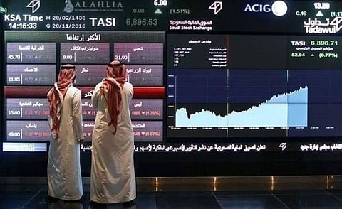 مؤشر الأسهم السعودية يغلق منخفضًا بـ 18.23 نقطة
