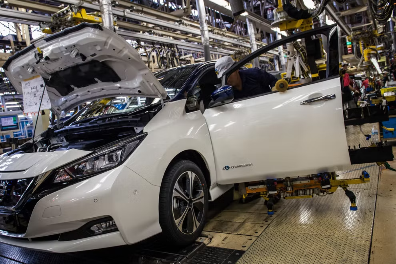 بريطانيا تضخ تمويلاً ضخمًا لتسريع الانتقال إلى السيارات الكهربائية