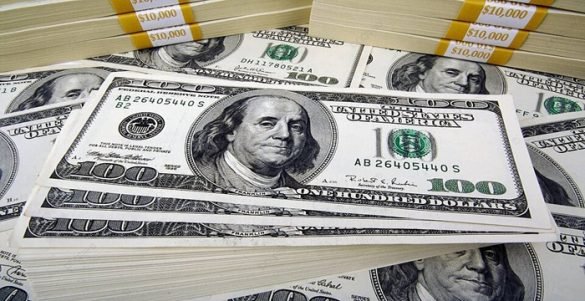 الدولار يهبط مع تباطؤ التوظيف في أميركا وصعود العملات المنافسة