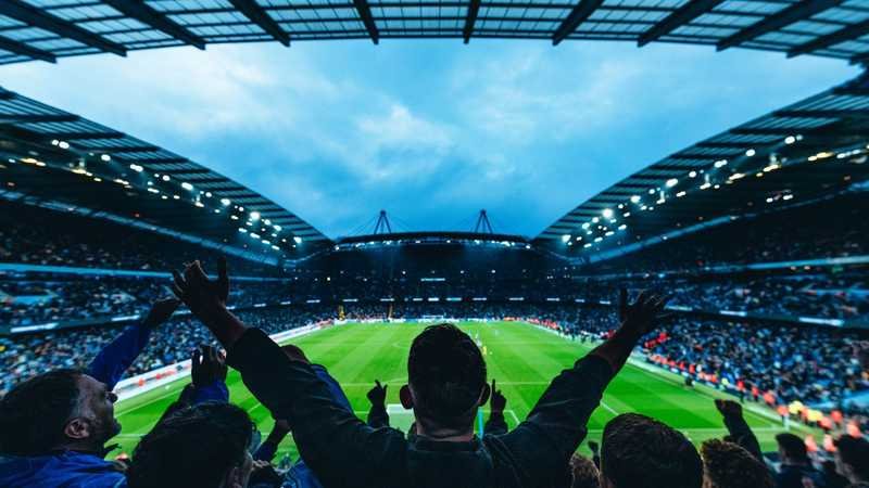 مانشستر سيتي يسجل بالموسم الماضي ثالث أعلى إيرادات في تاريخه