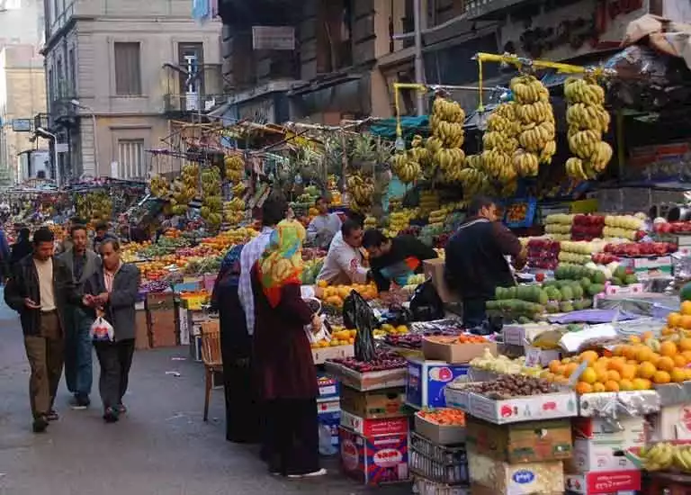 تراجع التضخم السنوي في المدن المصرية إلى 12.3% في نوفمبر